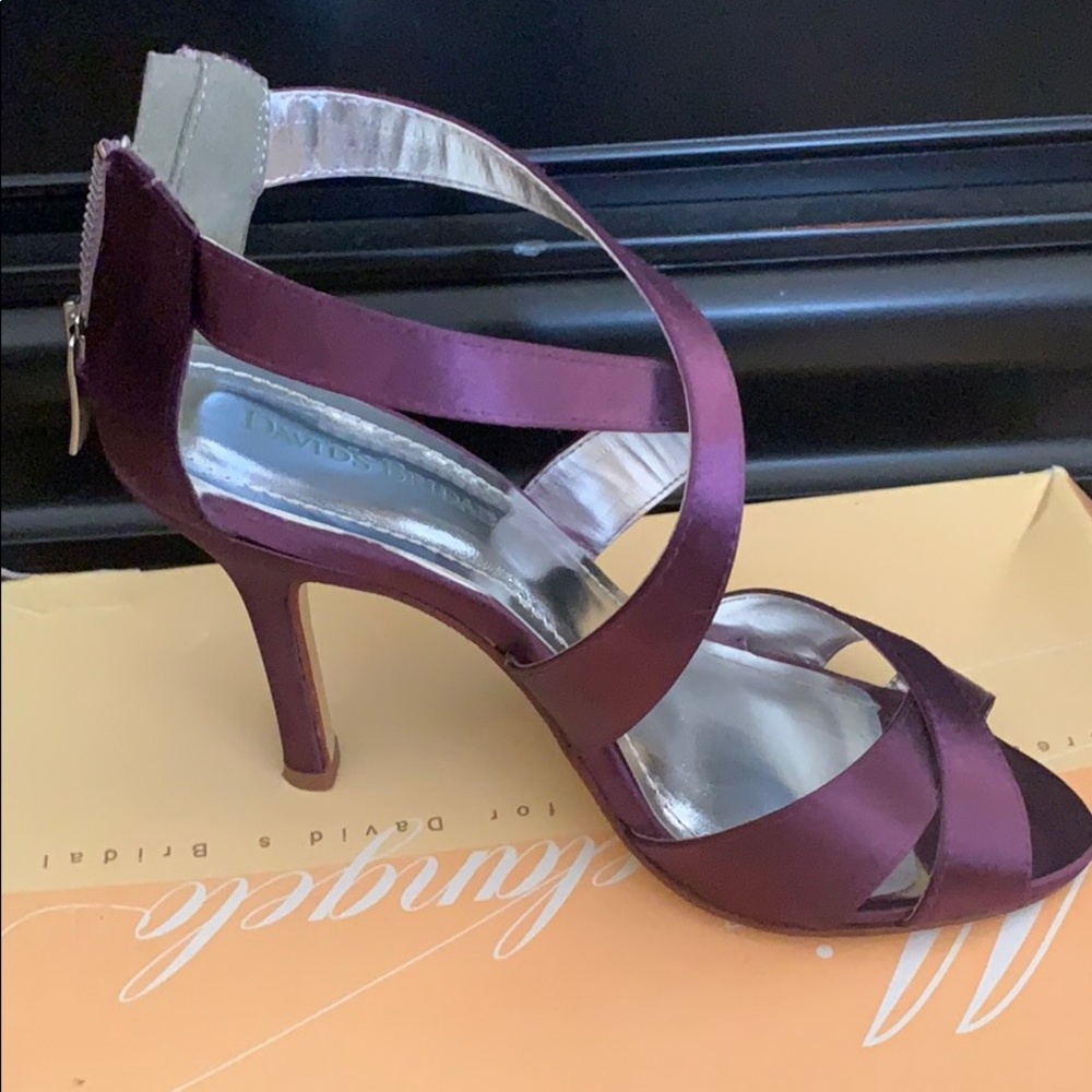 Satin pump